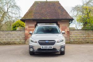 Subaru Outback 2018 года  (UK)